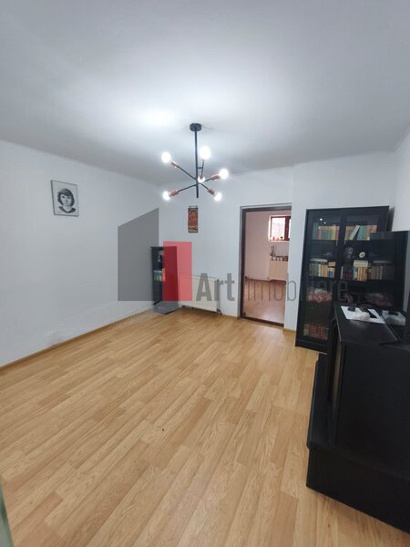 Casa vanzare Giulesti, 4 camere