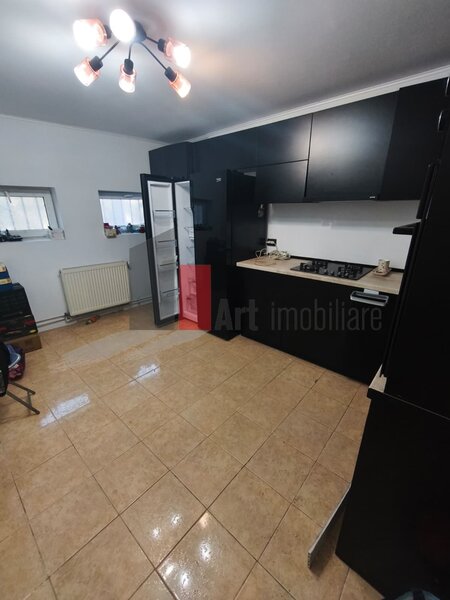 Casa vanzare Giulesti, 4 camere